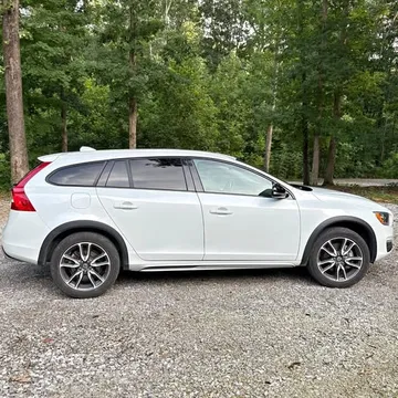 2017 Volvo V60 Cross Country