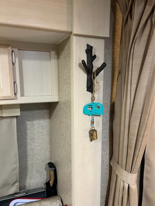 2017 Winnebago - Image 6 of 10