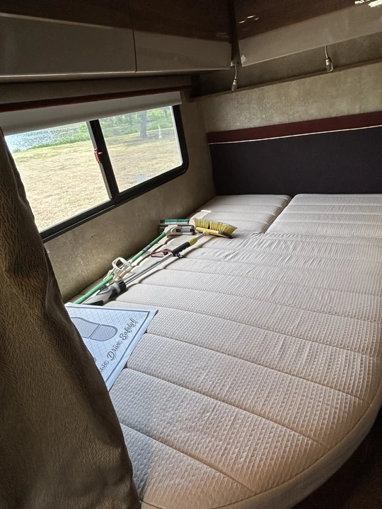 2017 Winnebago - Image 24 of 31