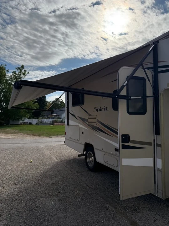 2017 Winnebago - Image 3 of 12