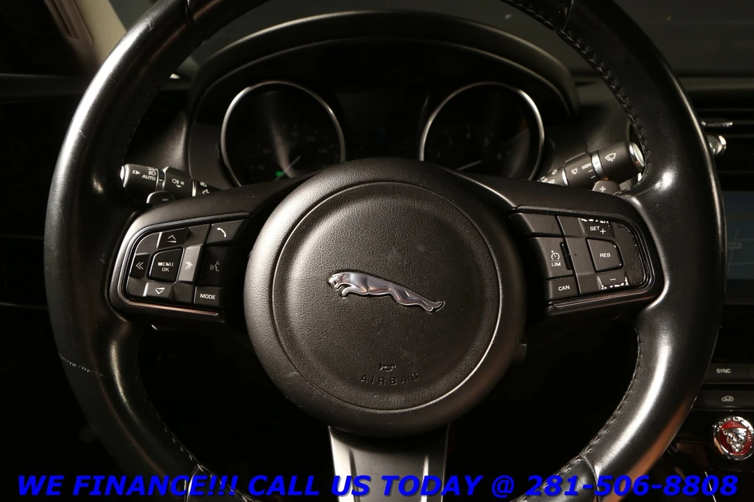 2017 Jaguar XE - Image 15 of 21