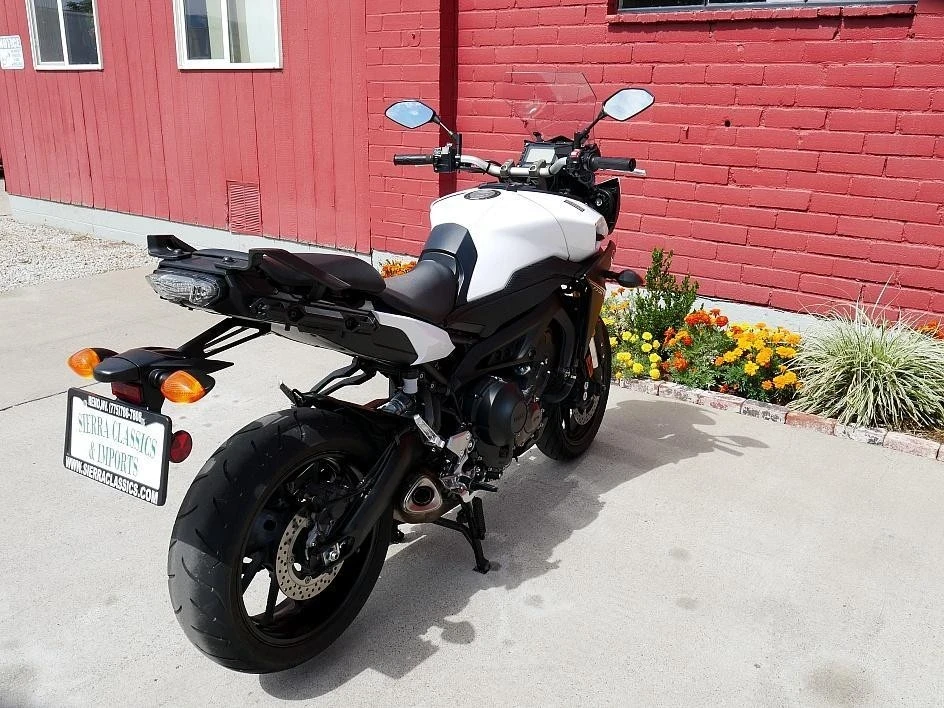 2017 Yamaha - Image 2 of 12