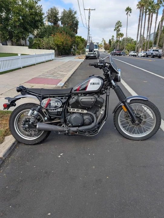 2017 Yamaha - Image 2 of 3