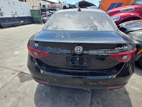 2017 Alfa Romeo Giulia Q4