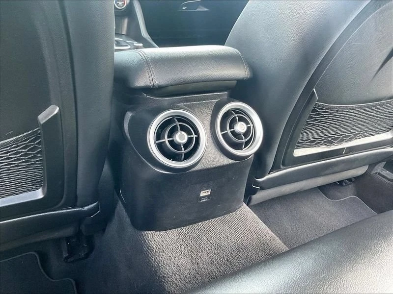 2017 Alfa Romeo Giulia - Image 9 of 12