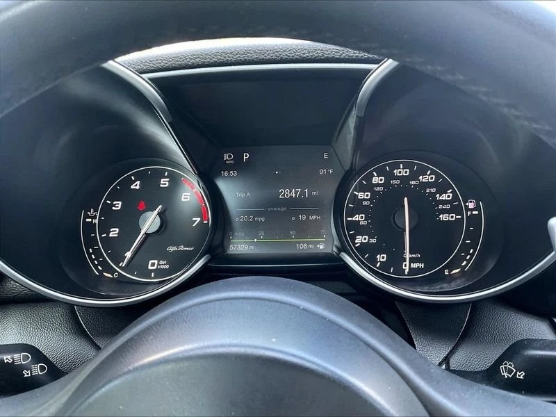 2017 Alfa Romeo Giulia - Image 10 of 12