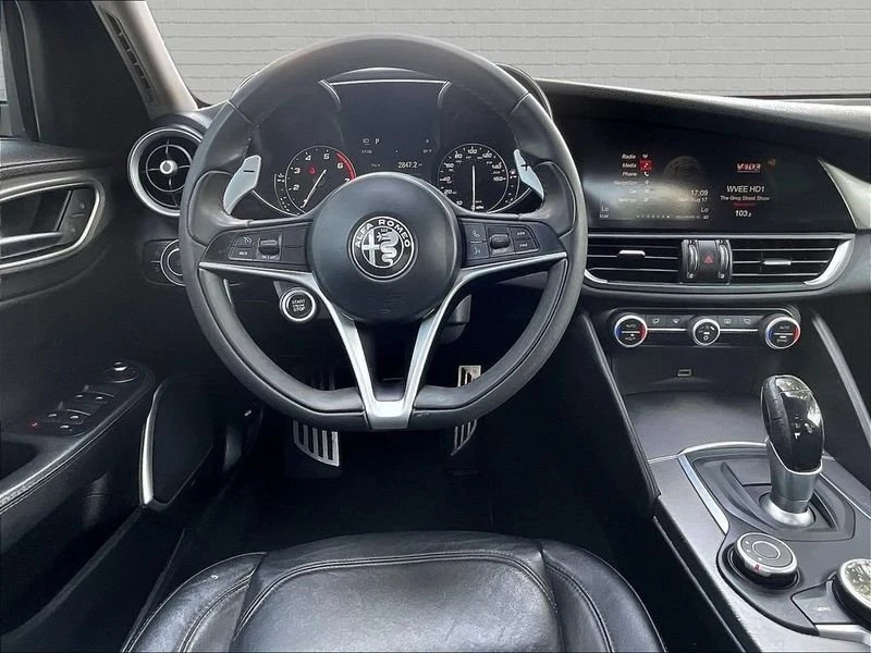 2017 Alfa Romeo Giulia - Image 8 of 12