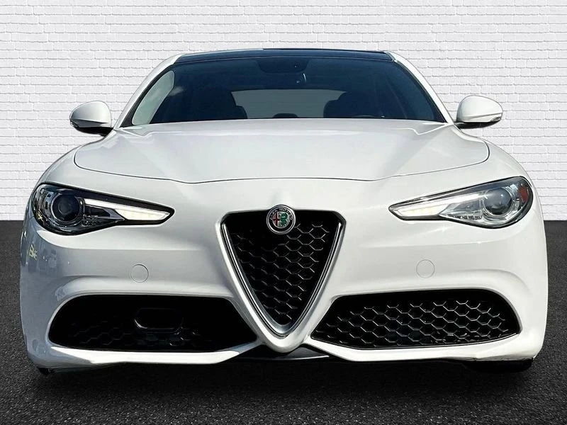 2017 Alfa Romeo Giulia - Image 2 of 12