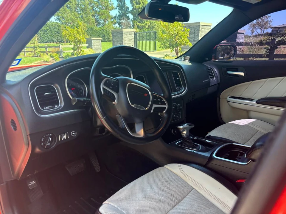 2017 Dodge Charger 7th Gen - Image 9 of 19