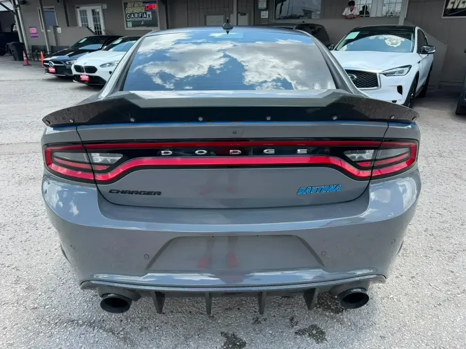 2017 Dodge Charger SRT & 392 7th Gen - Image 2 of 5