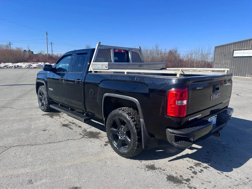 2017 GMC Sierra 4th Gen - Image 3 of 4
