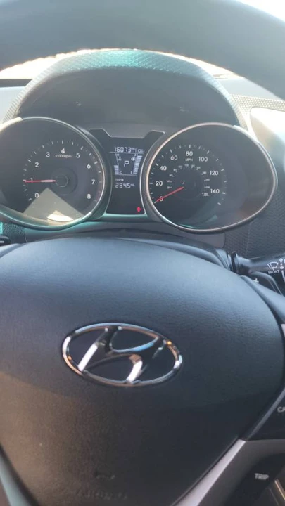 2017 Hyundai Veloster - Image 6 of 8
