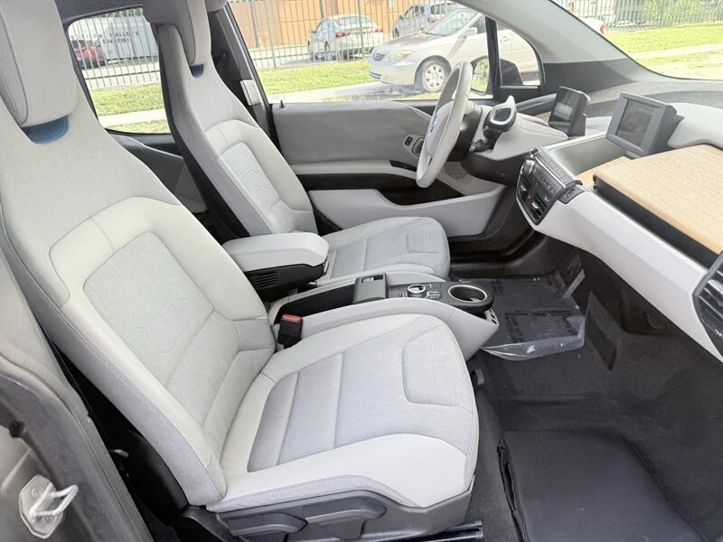 2017 BMW i3 - Image 17 of 21