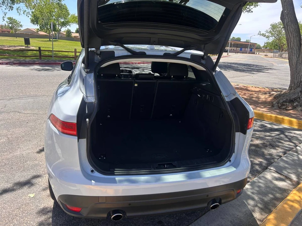 2017 Jaguar F-Pace - Image 5 of 7