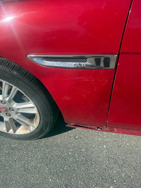 2017 Jaguar XE - Image 2 of 10