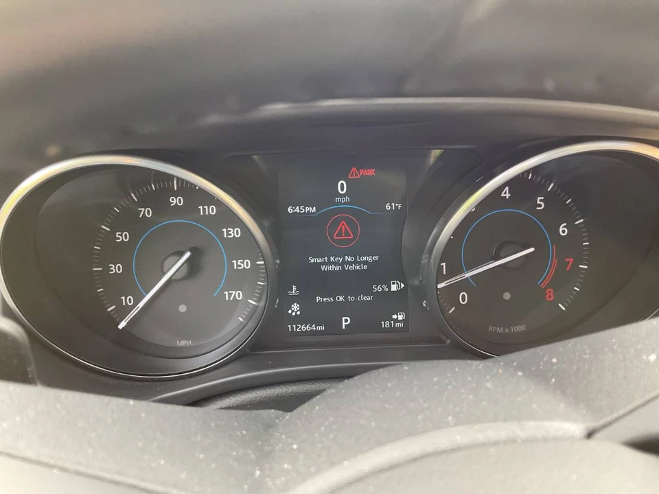 2017 Jaguar XE - Image 5 of 23