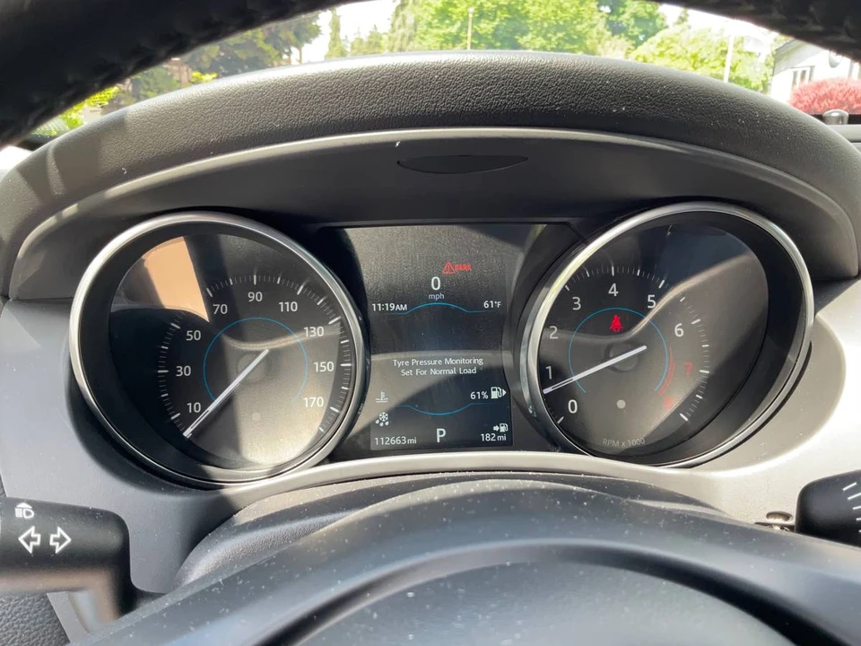 2017 Jaguar XE - Image 21 of 23