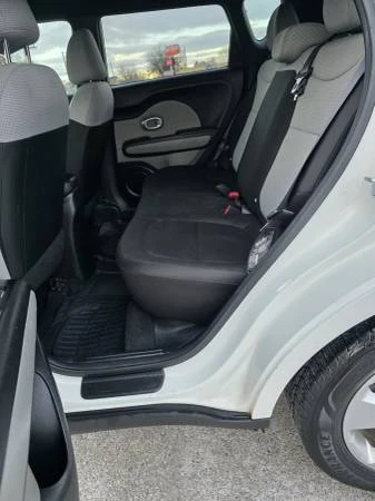 2017 Kia Soul - Image 13 of 20