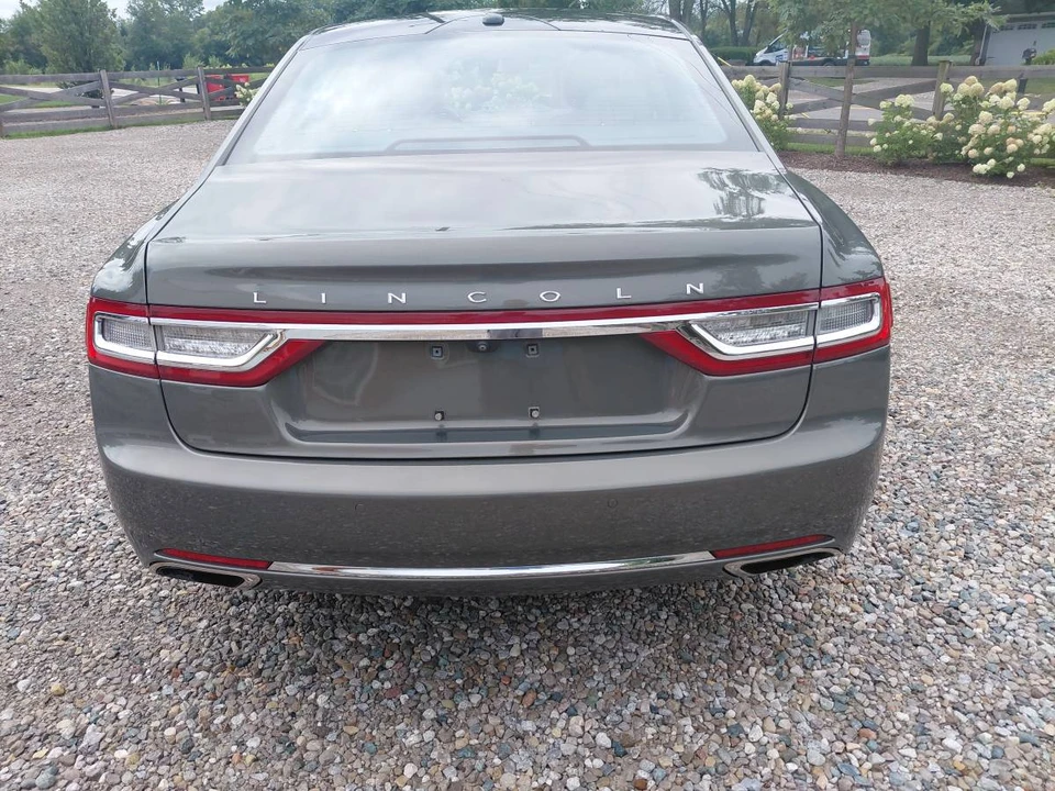 2017 Lincoln Continental 10th Gen - Image 3 of 14