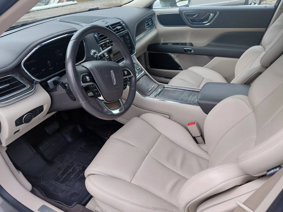 2017 Lincoln Continental 10th Gen - Image 14 of 14