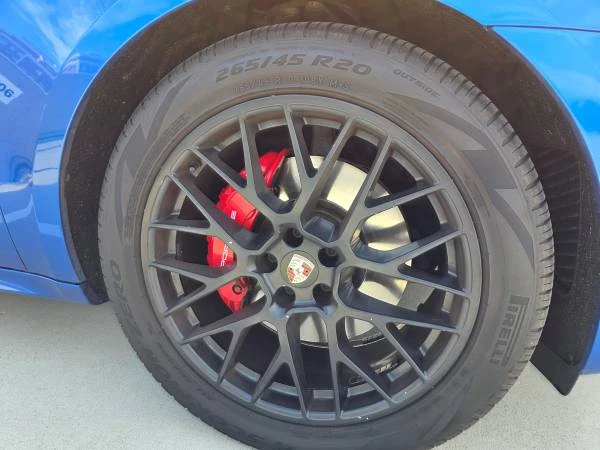 2017 Porsche Macan GTS - Image 9 of 21