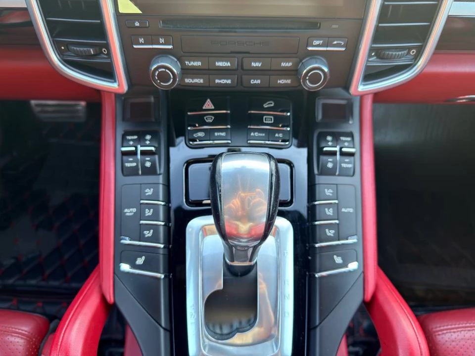 2017 Porsche 958 Cayenne GTS - Image 11 of 14
