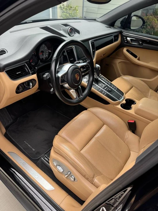 2017 Porsche Macan S - Image 8 of 9