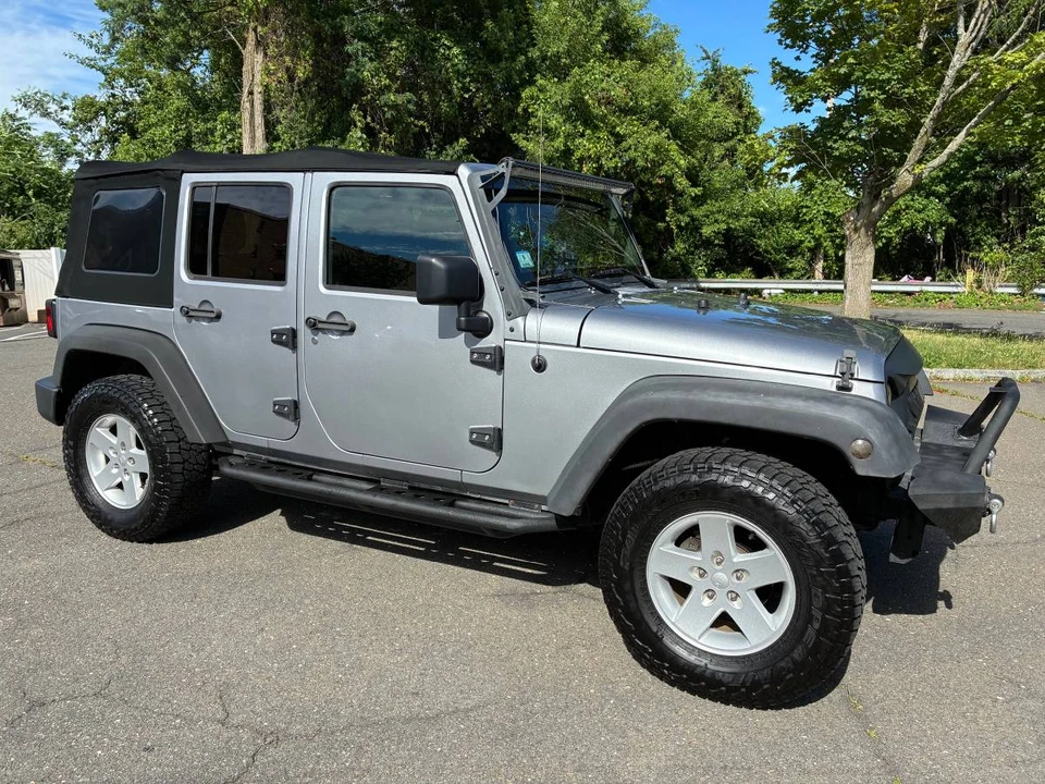 2017 Jeep JK Wrangler - Image 4 of 12