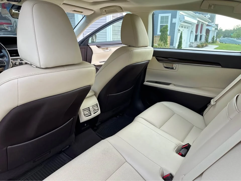 2017 Lexus ES 6th Gen - Image 4 of 8