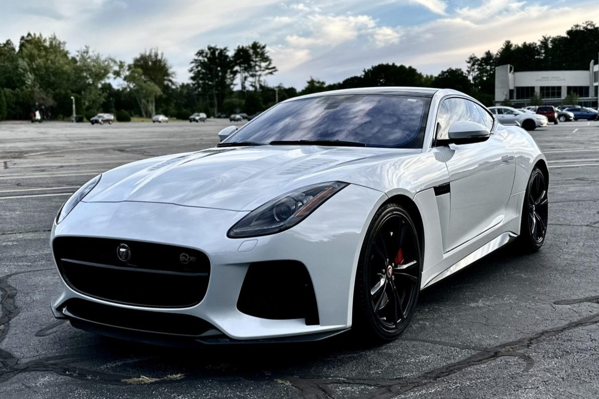 2017 Jaguar F-Type SVR Coupe