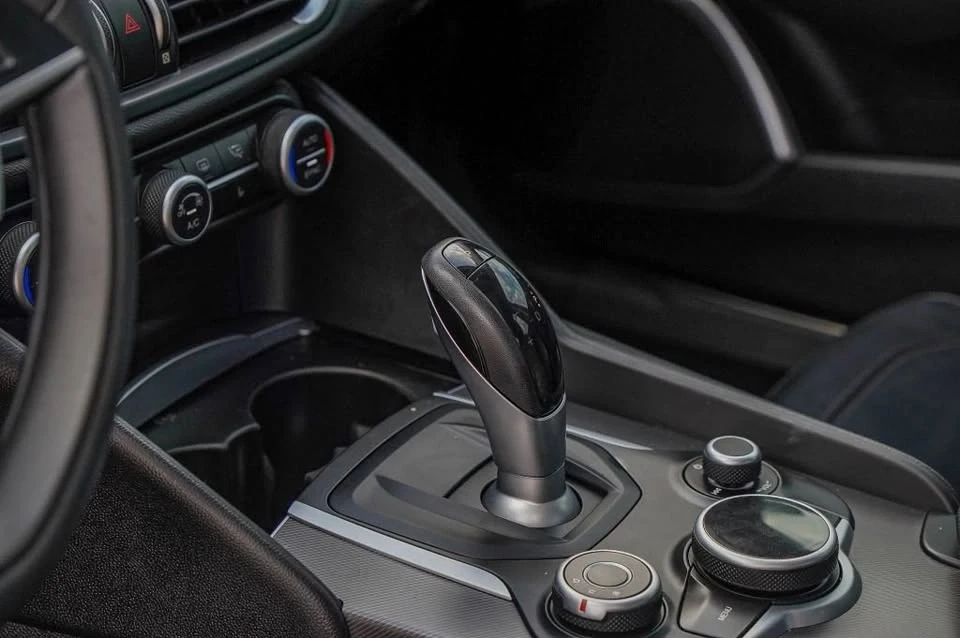 2018 Alfa Romeo Giulia - Image 4 of 13