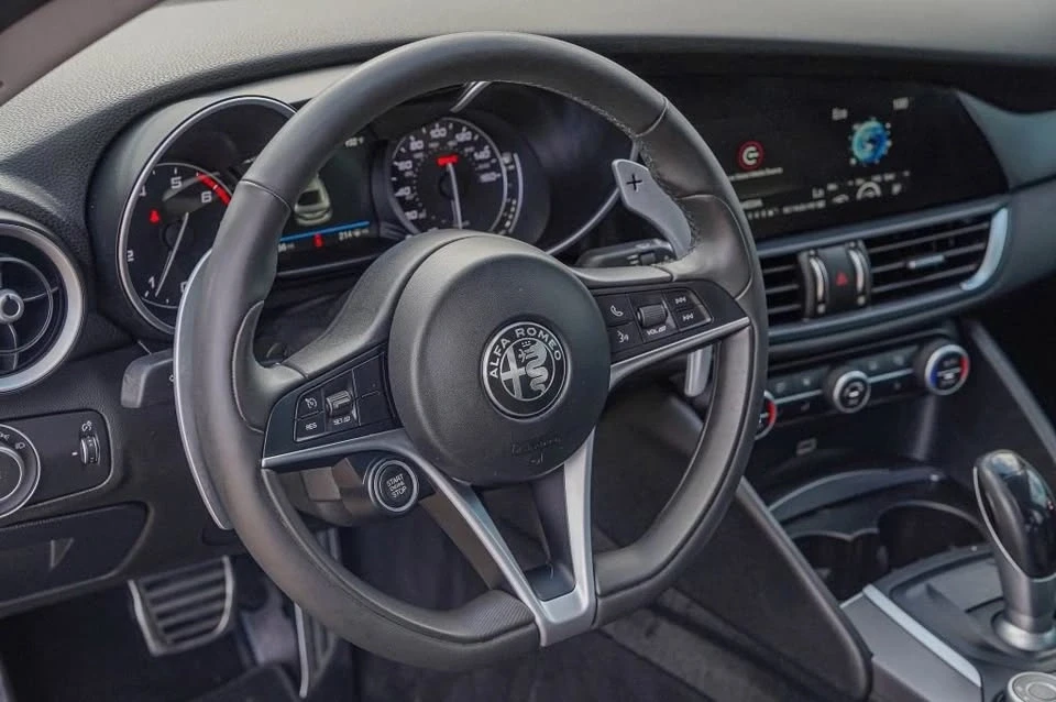 2018 Alfa Romeo Giulia - Image 3 of 13