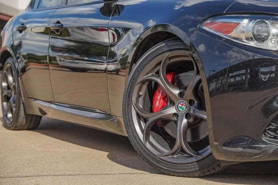 2018 Alfa Romeo Giulia - Image 13 of 13