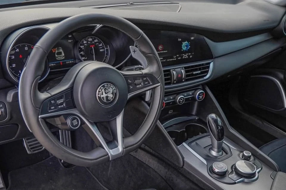 2018 Alfa Romeo Giulia - Image 2 of 13