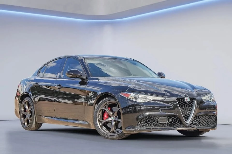 2018 Alfa Romeo Giulia - Image 11 of 13