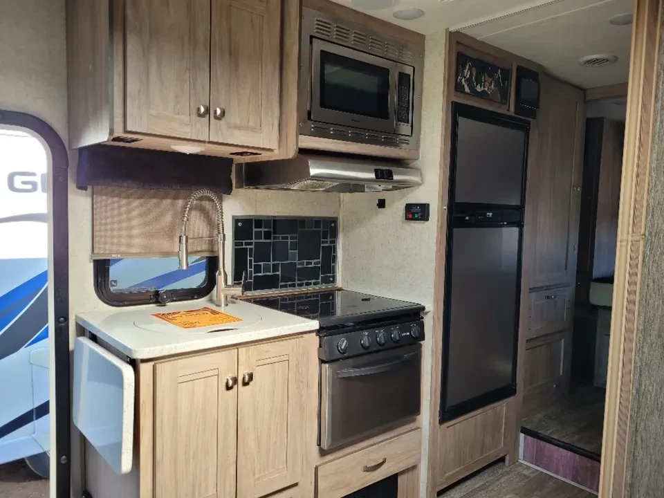 2018 Forest River - Image 10 of 19