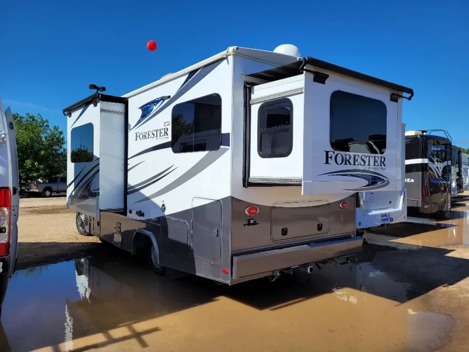 2018 Forest River - Image 3 of 19