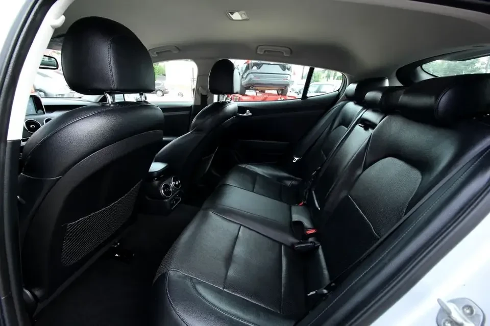 2018 Kia Stinger - Image 4 of 7