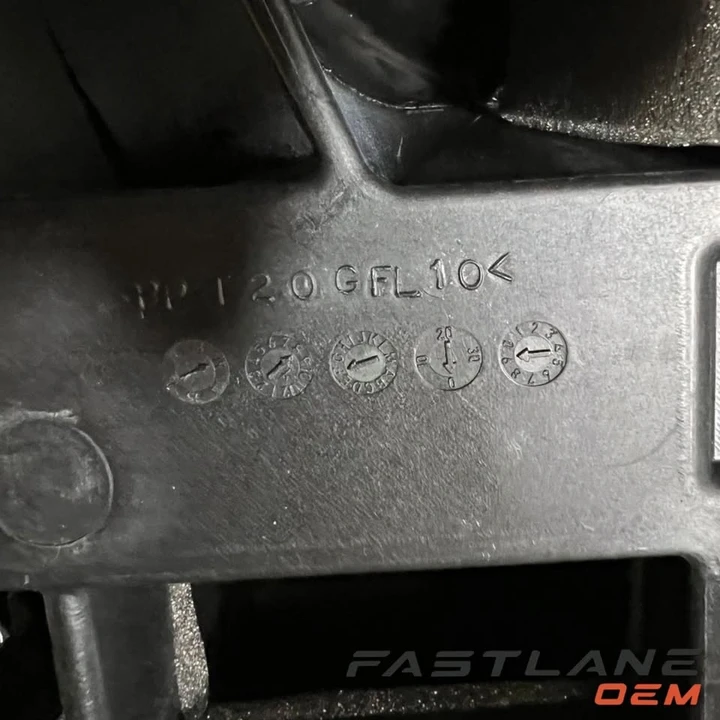 2018 Parts & Memorabilia Seats & Interior - Image 6 of 10