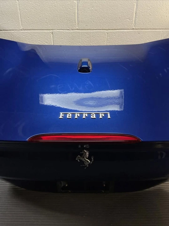 2018 Parts & Memorabilia Bodywork - Image 4 of 10