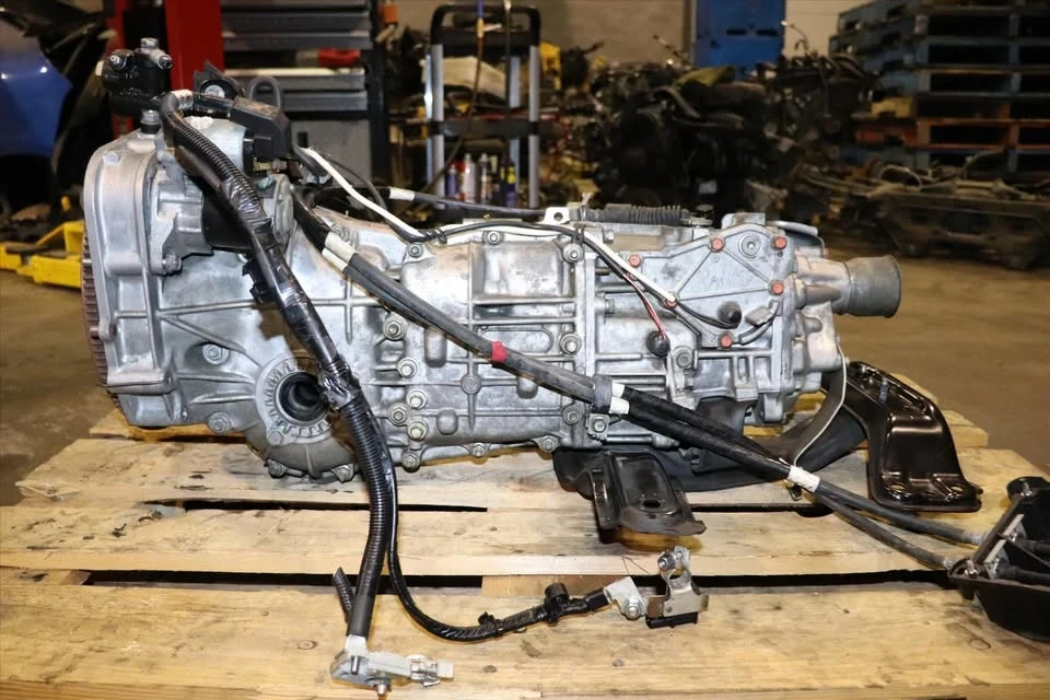 2018 Parts & Memorabilia Gearboxes - Image 7 of 10