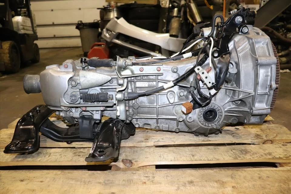 2018 Parts & Memorabilia Gearboxes - Image 6 of 10
