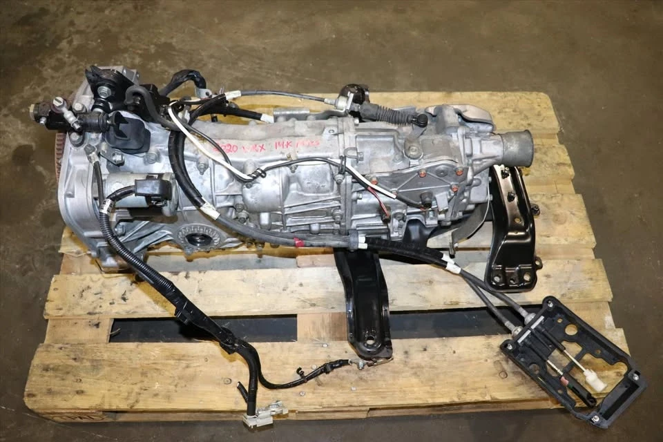 2018 Parts & Memorabilia Gearboxes - Image 2 of 10