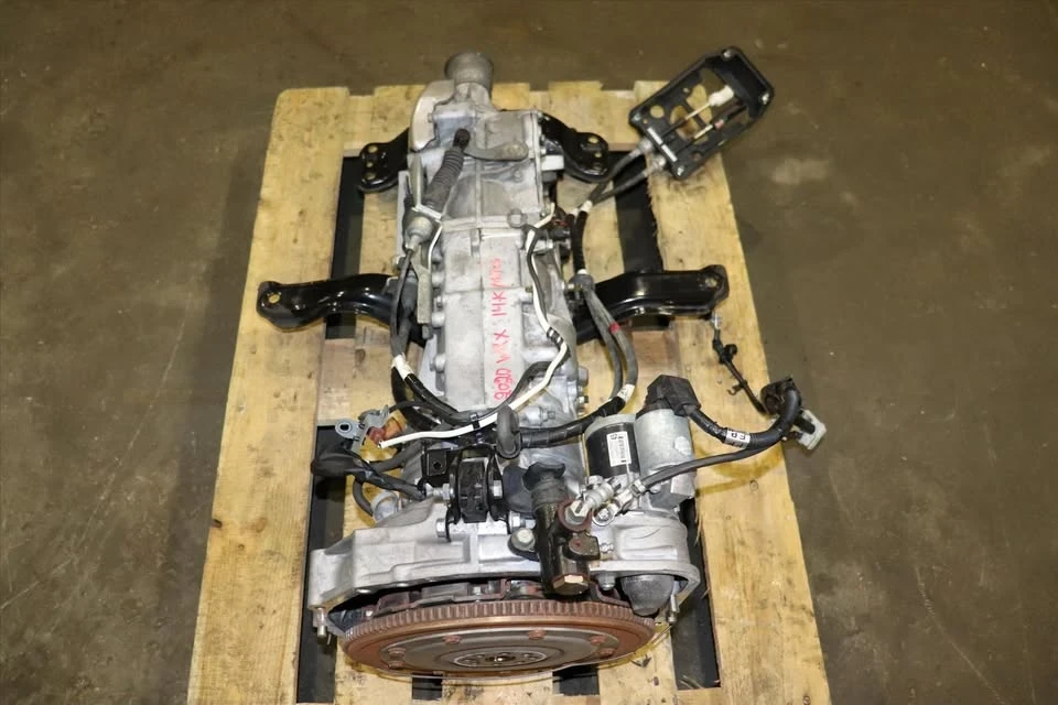 2018 Parts & Memorabilia Gearboxes - Image 4 of 10