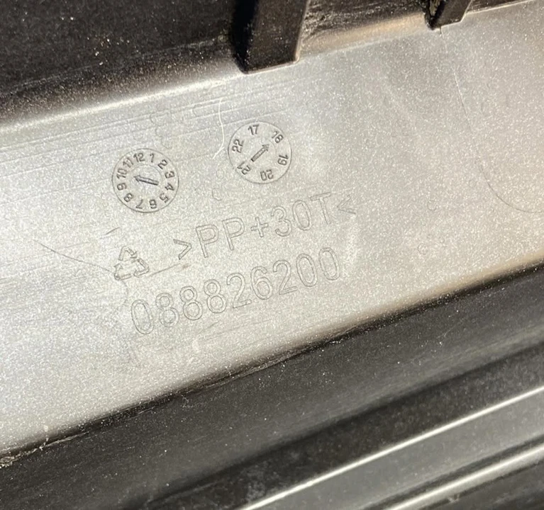 2018 Parts & Memorabilia Bodywork - Image 9 of 10