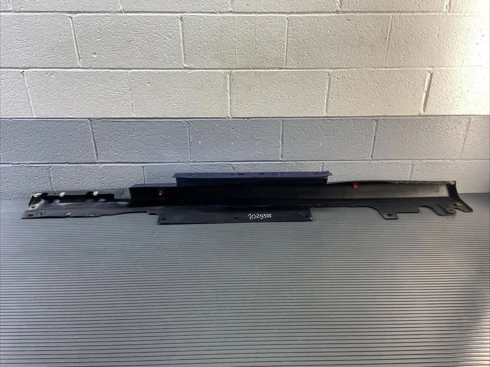 2018 Parts & Memorabilia Bodywork - Image 8 of 10