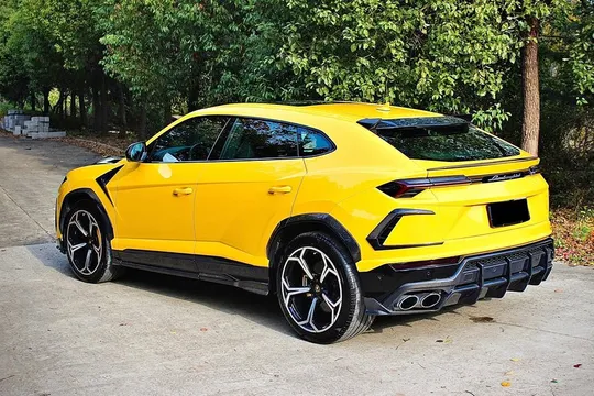 Lamborghini URUS TC Style Dry Carbon Fiber Fender Flare