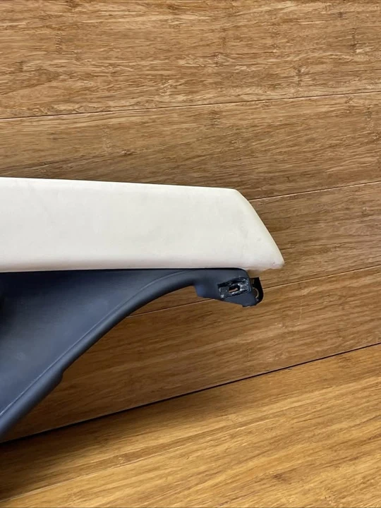 2018 Parts & Memorabilia Bodywork - Image 9 of 10