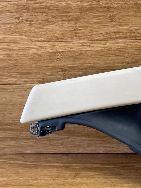 2018 Parts & Memorabilia Bodywork - Image 3 of 10