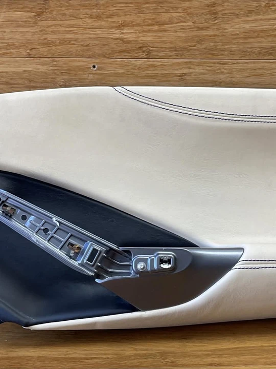 2018 Parts & Memorabilia Bodywork - Image 5 of 10